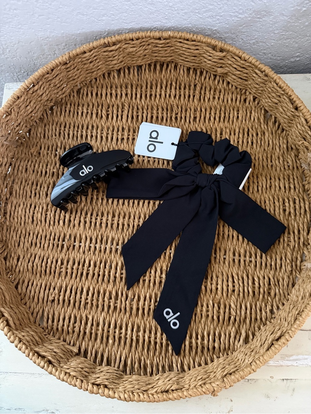 ALO Yoga Black Hair Claw and Bow Scrunchie Set